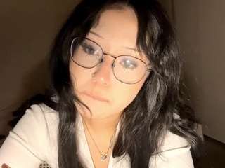 adelegallati's CamSoda show and profile