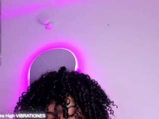 alaiasexygirl webcam