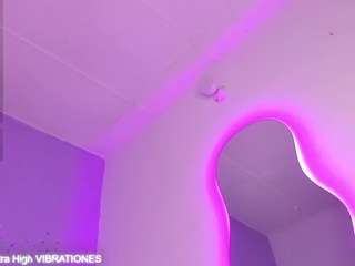 alaiasexygirl webcam