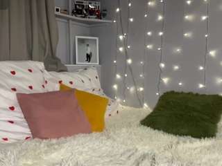 Live webcam model ameliamore on Soda Cams