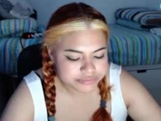 hannyklum's CamSoda show and profile