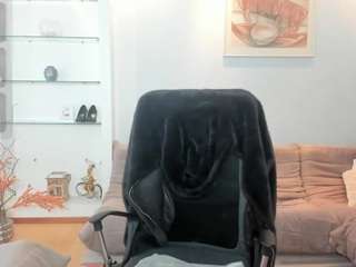 kamillamoro's CamSoda show and profile