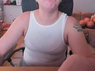 kamillamoro live cam profile