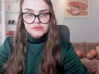 kamillamoro's CamSoda show and profile