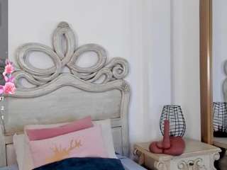 michell-blakke Naked live webcam