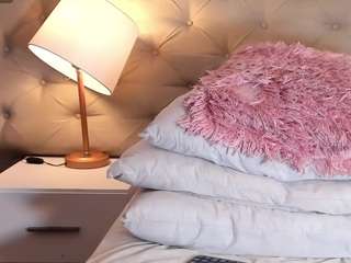 thiara-scarlet live webcam show