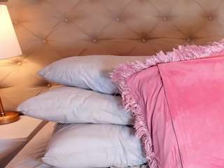 thiara-scarlet live webcam show