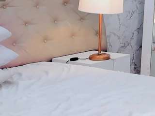 thiara-scarlet live webcam show