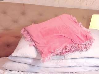 thiara-scarlet live webcam show