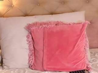 thiara-scarlet live webcam show