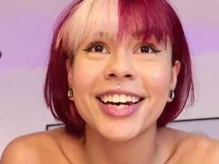 Image 1 of tiana-cruzz, female webcam model,  years old, on live webcam