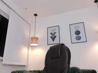 tiana-cruzz's CamSoda show and profile