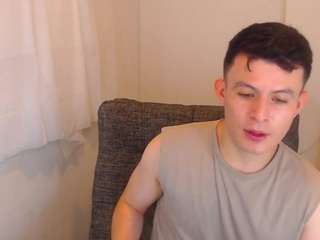 lianrobert Live Webcam on CamSoda