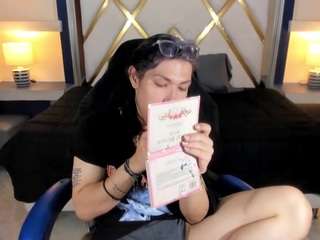 lilith-ayanami live cam profile