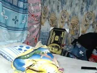 lilopupi12's CamSoda show and profile