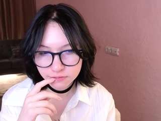 miraywhiite Live Webcam on CamSoda