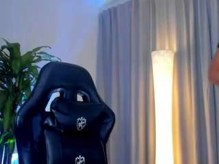 Orianasmith1 live cam preview