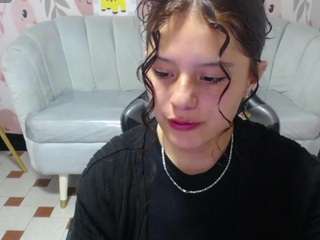 velvet-moon-v webcam