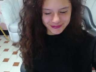 velvet-moon-v webcam