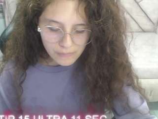 Live webcam model velvet-moon-v on Soda Cams