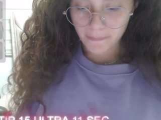 velvet-moon-v webcam