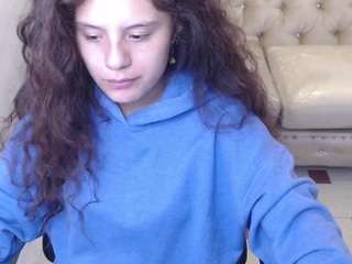 velvet-moon-v webcam