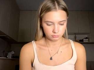 asleykeady's CamSoda show and profile