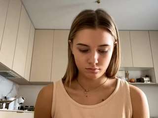 asleykeady's CamSoda show and profile