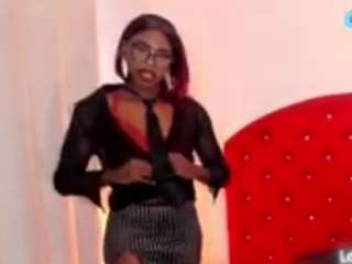 brandi-ross's live room