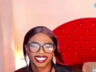 brandi-ross's live room