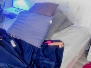 crysta12 Live Webcam on CamSoda