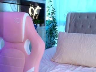 elizabeth-banks21's CamSoda show and profile