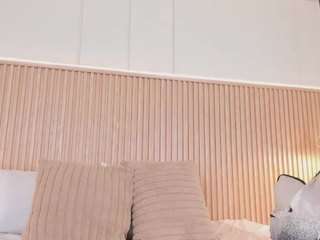 NahimiThompson live webcam show