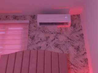 sofia-go's CamSoda show and profile