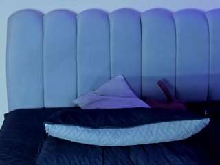 yuridrojas live cam profile