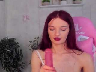 alicia-adammss's CamSoda show and profile