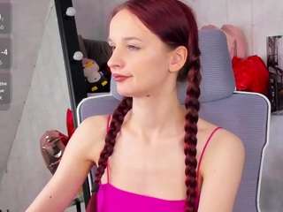 alicia-adammss Live Webcam on CamSoda