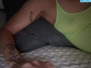 le modèle shadelyst est en webcam porno dans un show sur le site camsoda, il possède les tags suivants: athletic,feet,tattoos,strip,squirter,shaved pussy,orgasm,no smoking,natural,genital piercings,full nudity,drinking,bedroom,dirty talk,dildo or vibrator,cum,creampie,cock rating,brown hair,brown eyes