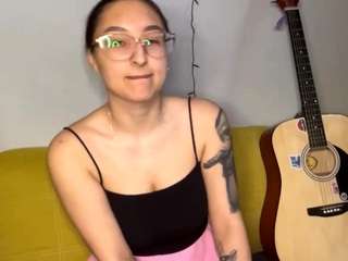 amiekitcher Live Webcam on CamSoda