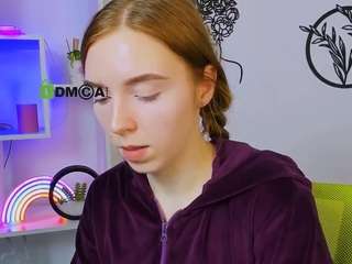 colla-white Live Webcam on CamSoda