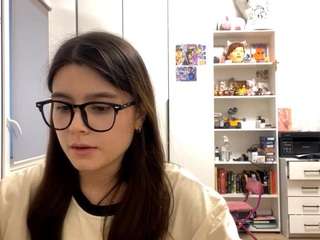 harperchopra's CamSoda show and profile