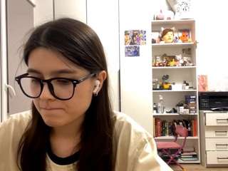 harperchopra's CamSoda show and profile