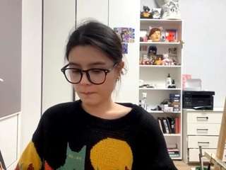 harperchopra's CamSoda show and profile