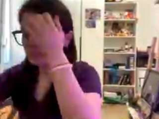 Questo modello è in diretta ora. harperchopra
