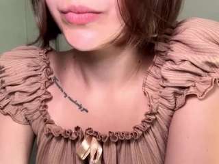 le modèle joettegerguson est en webcam porno dans un show sur le site camsoda, il possède les tags suivants: athletic,brown eyes,no smoking,skinny,teen 18,young adult,brown hair,hd,petite,small tits