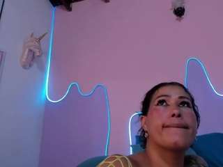 laura-torrees webcam model
