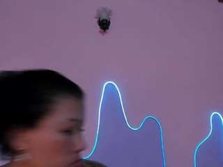 Laura-Torrees live cam preview