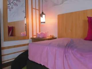 Laura-Torrees live cam preview