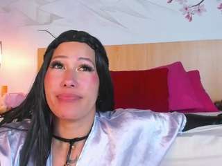 Laura-Torrees live cam preview