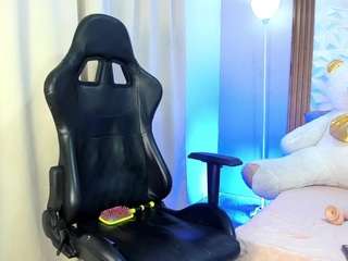 mia-alejandraa webcam